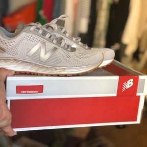 Like new new balance sneakers firm price